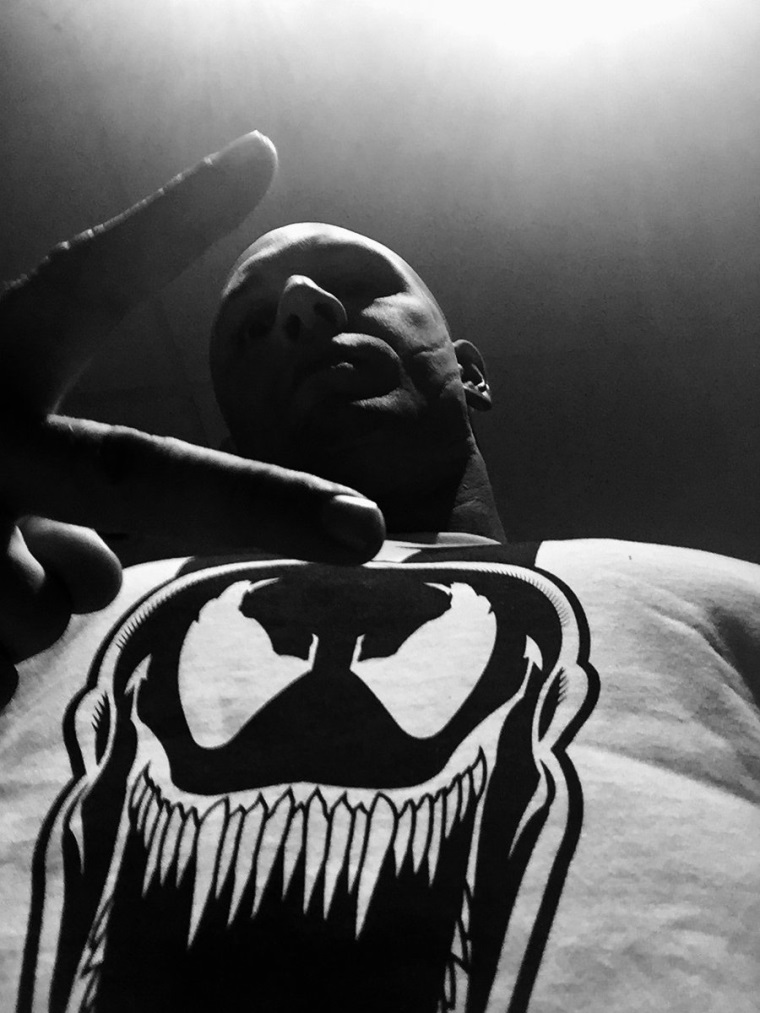 Film: Tom Hardy ako Eddie Brock vo Venomovi