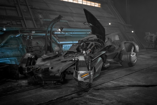 Film: V Justice League sa budci rok objavia dve nov Bat vozidl