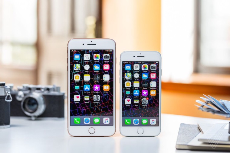Apple prestalo v Nemecku predva iPhone 7 a 8