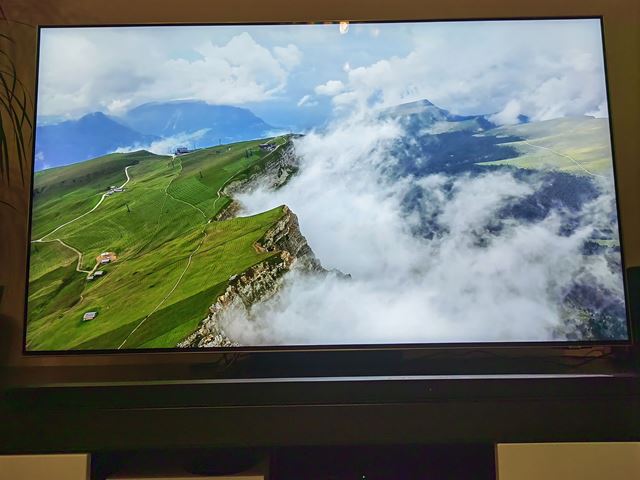 Samsung 55'' QN95B - TV s podporou 144Hz