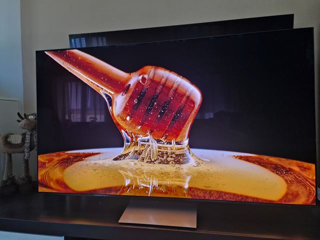 Samsung S90F OLED TV