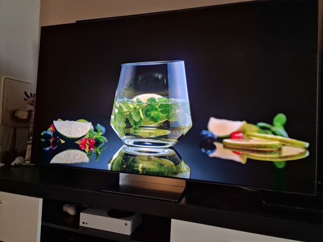 Samsung QN990F 8K TV