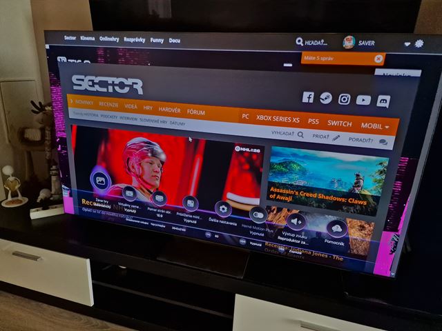 Samsung QN990F 8K TV