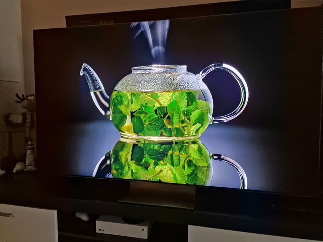 Samsung QN990F 8K TV