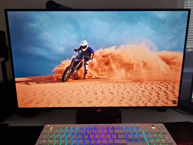Asus ROG Strix OLED XG32UCWMG 4K
