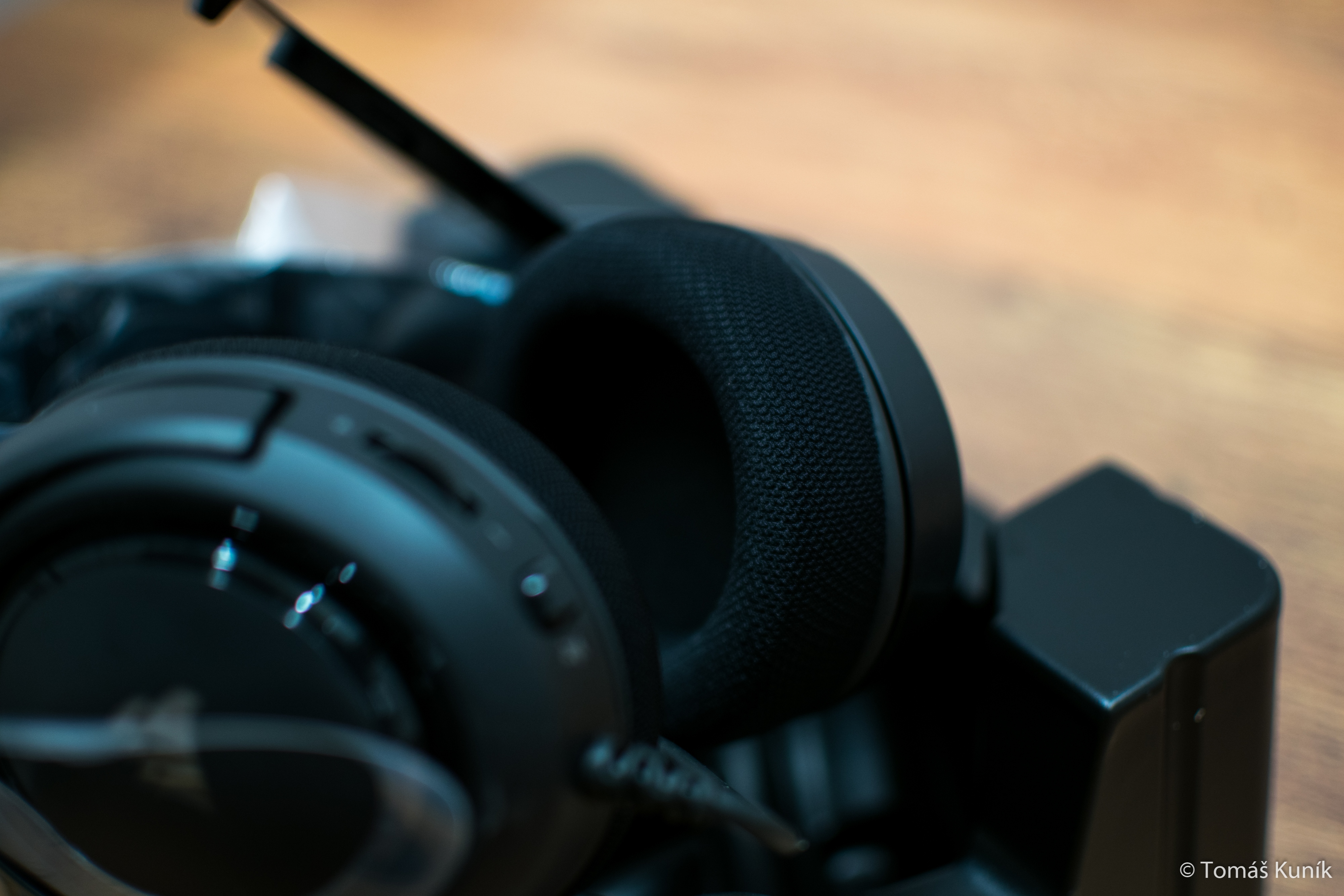 Corsair HS35 Stereo Gaming Headset hardvérový test / recenzia Sector.sk