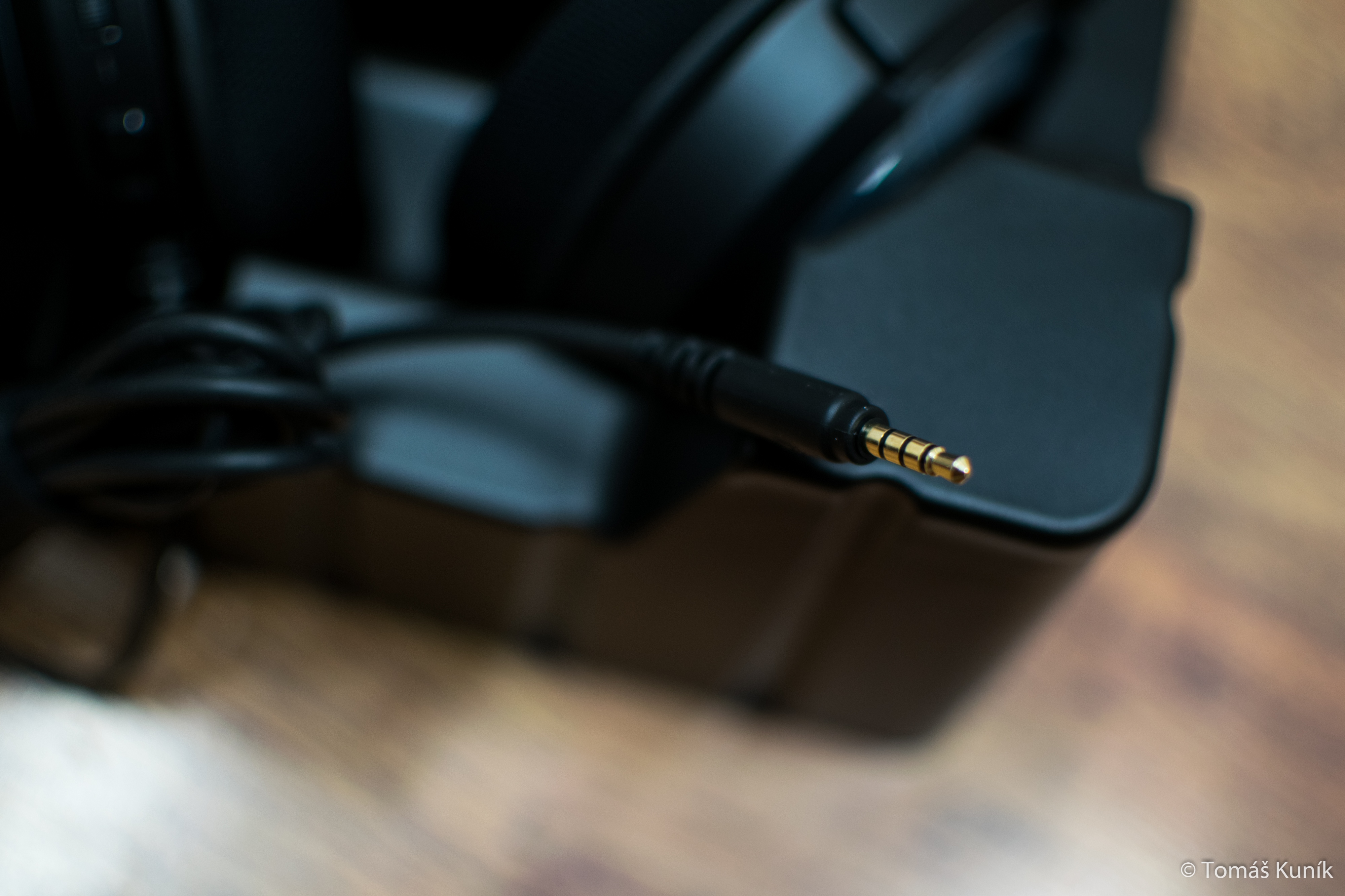 Corsair HS35 Stereo Gaming Headset hardvérový test / recenzia Sector.sk