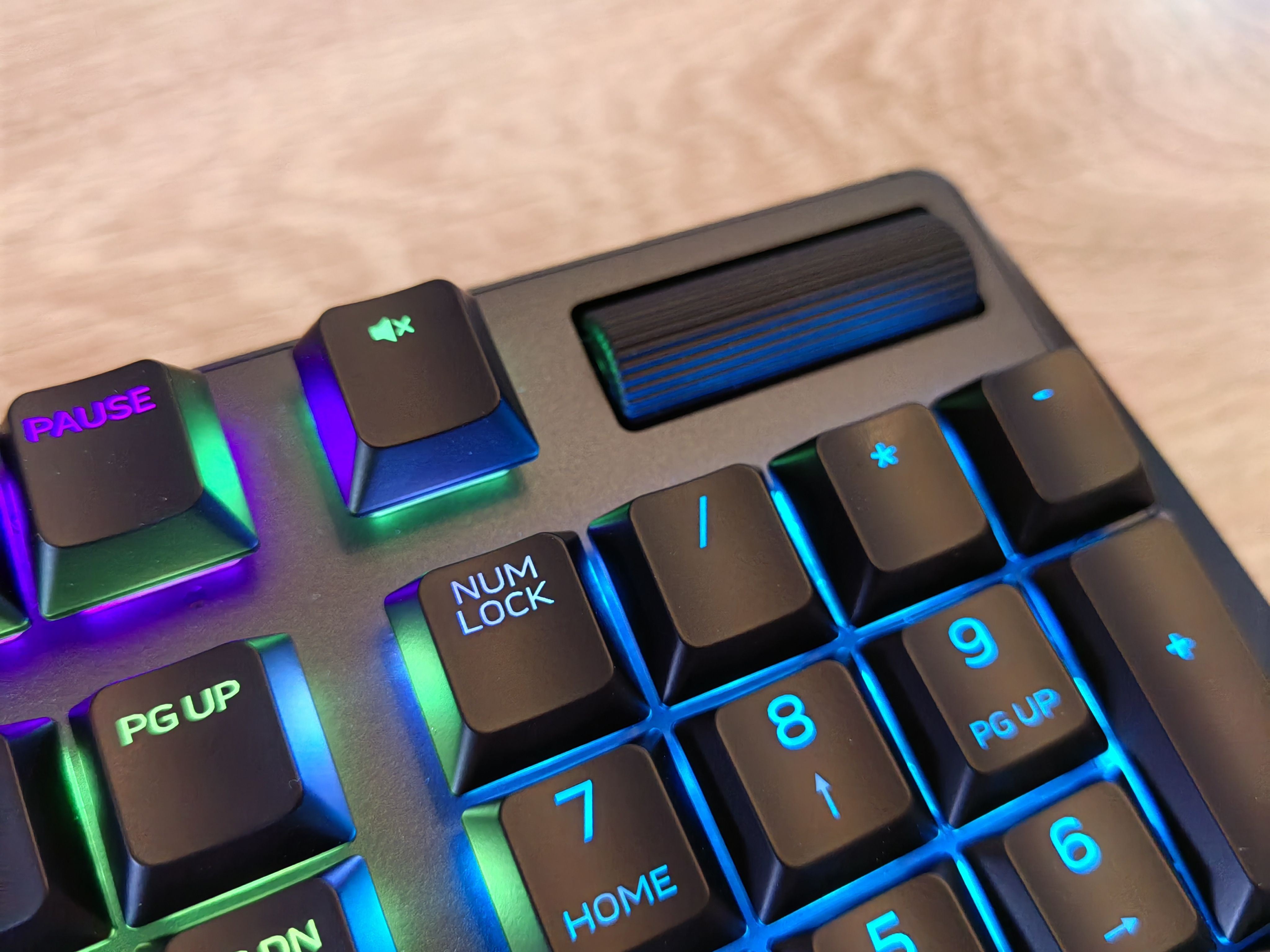 Alienware klávesnice AW310K, AW410K a AW510K - hardvérový test ...