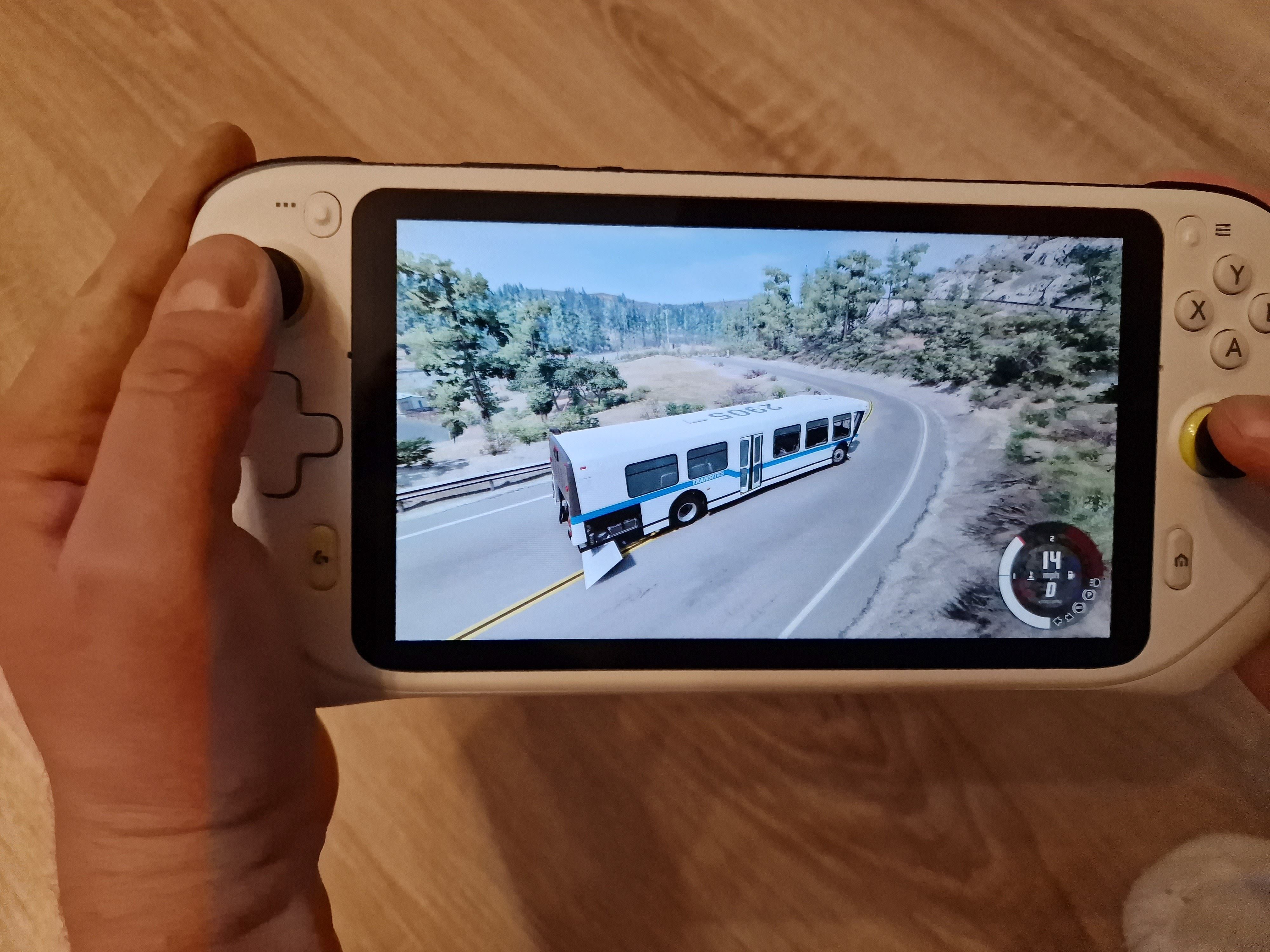 Logitech G Cloud - streamovací handheld - hardvérový test / recenzia ...