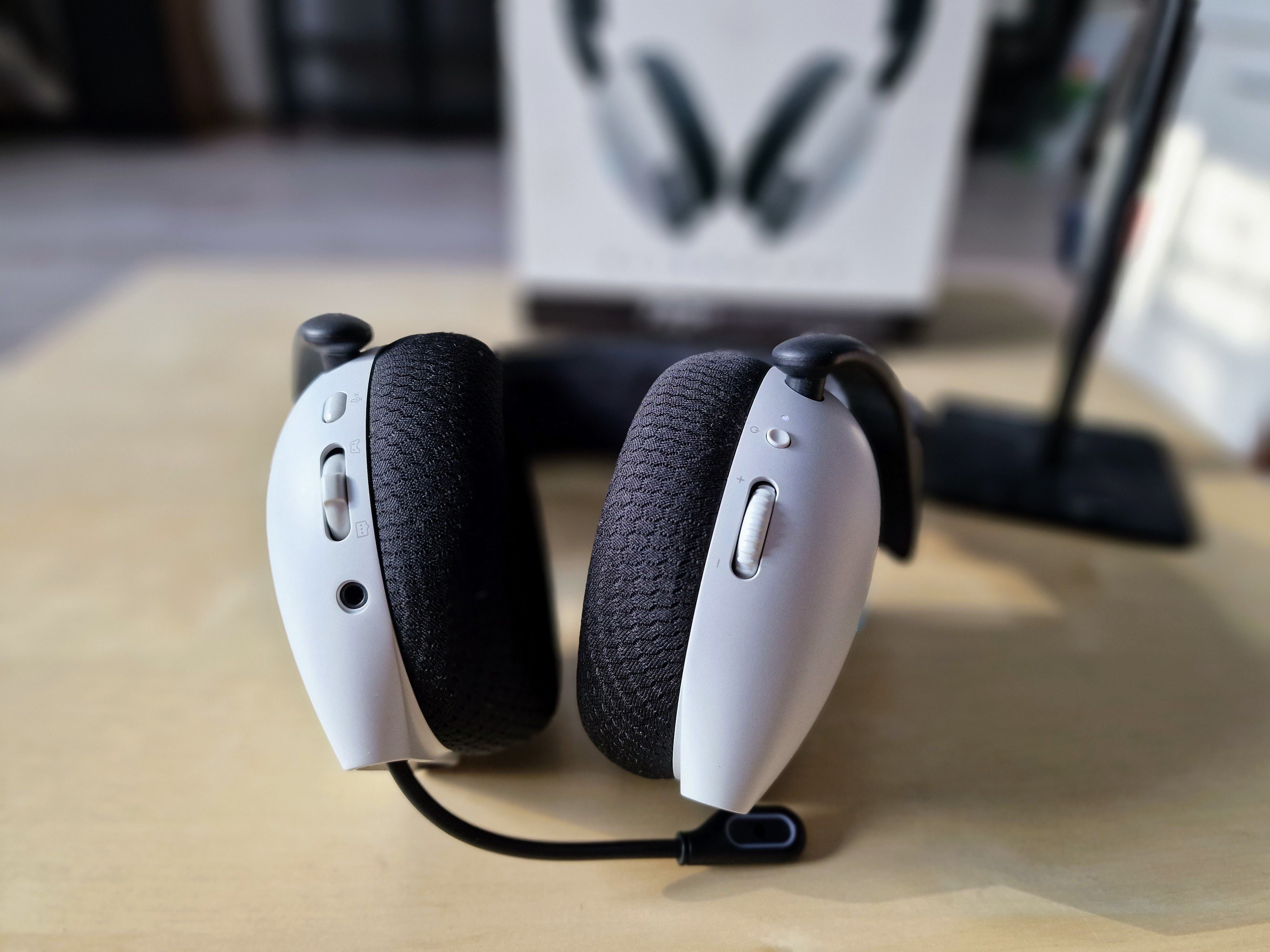 Alienware 720H - wireless herný headset - hardvérový test / recenzia ...